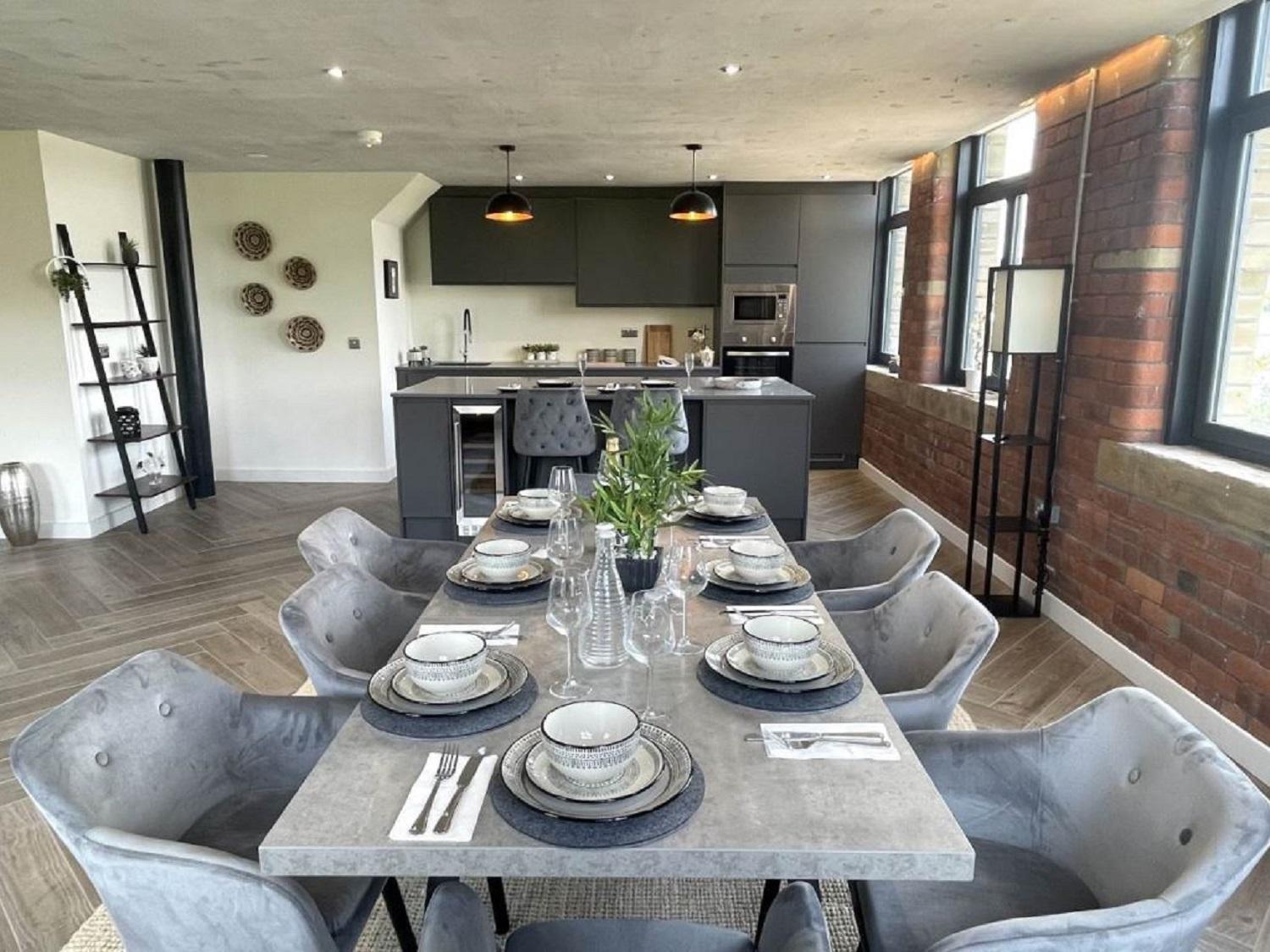 5-Bedroom Luxury Duplex Penthouse Bradford  Extérieur photo