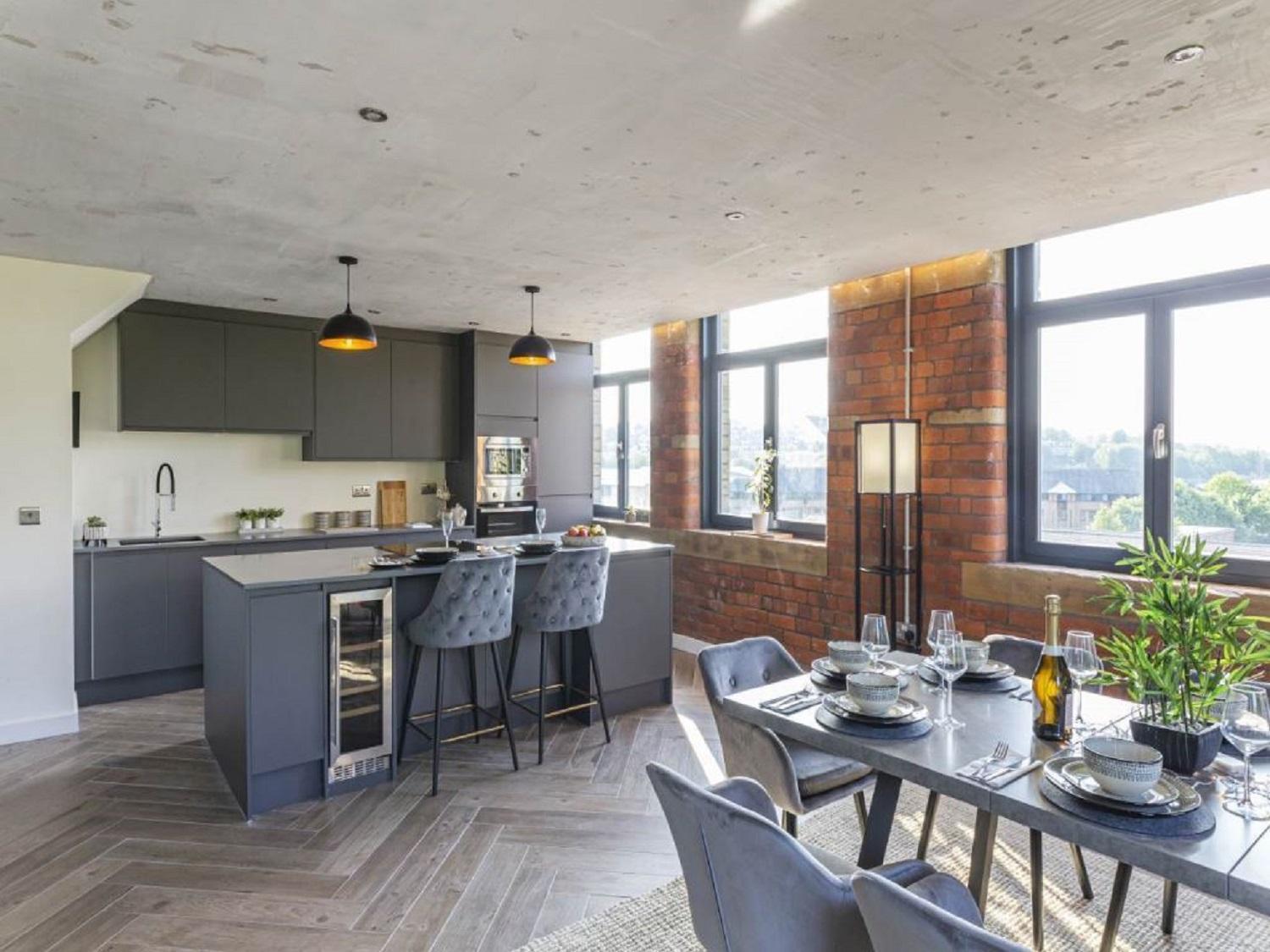 5-Bedroom Luxury Duplex Penthouse Bradford  Extérieur photo